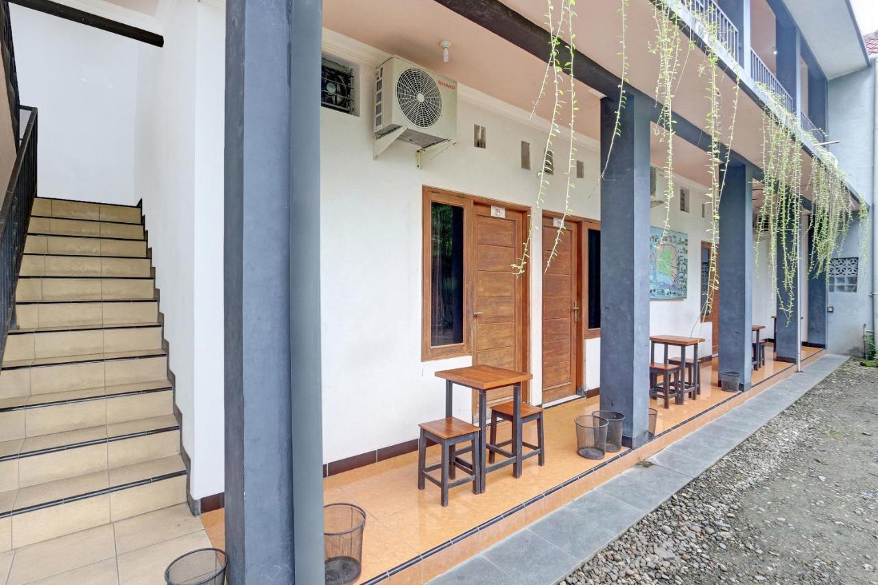Hotel Wisma Ck Kebumen Exterior foto
